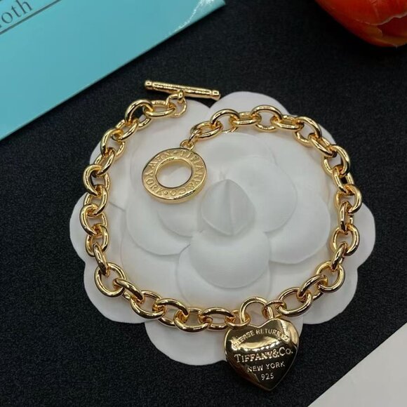 ❤️Tiffany & Co.Golden Heart bracelet❤️ - Picture 5 of 6